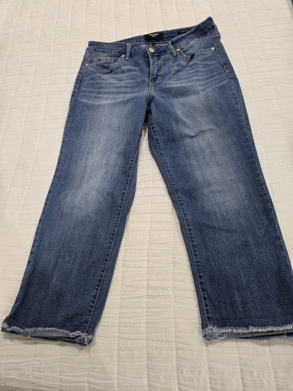 Nine West Women's Blue Washed Straight-Cropped Jeans